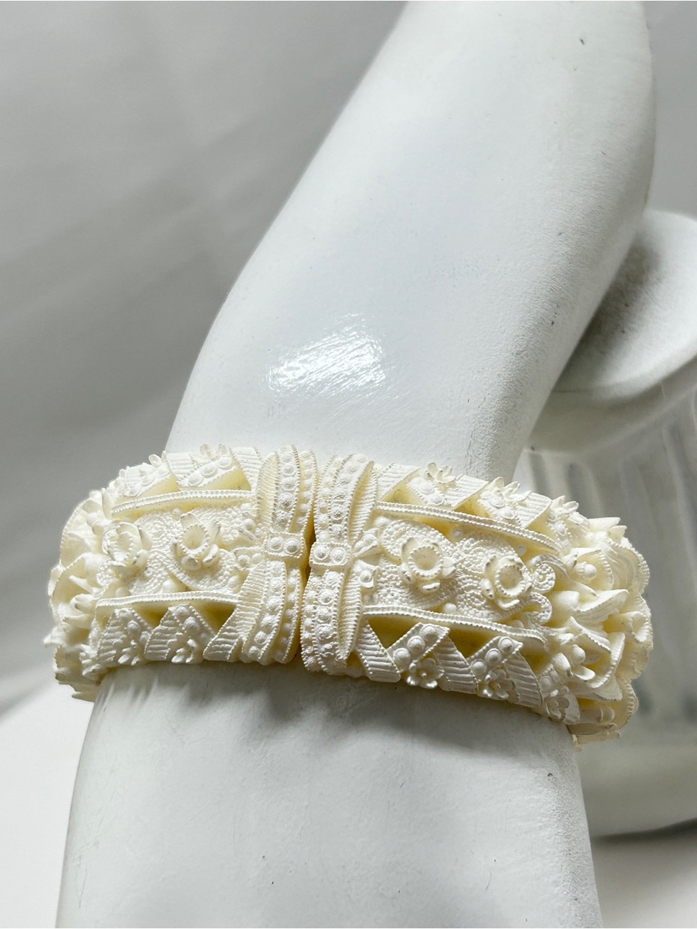 Vintage White Carved Celluloid Floral Hinged Bracelet